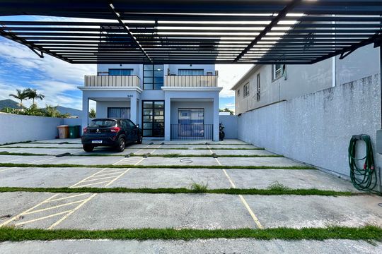 Garagem de kitnet/studio para alugar com 1 quarto, 29m² em Campeche, Florianópolis