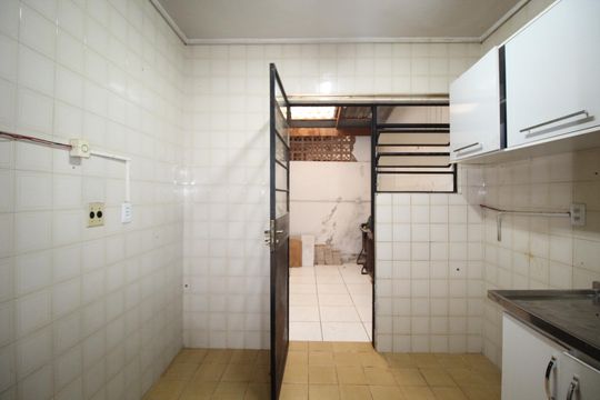 Cozinha de casa à venda com 2 quartos, 83m² em Morro Santana, Porto Alegre