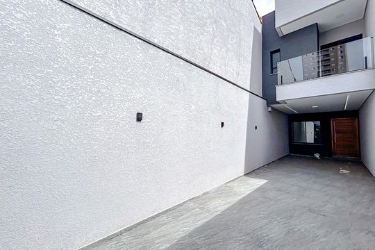 Garagem de casa à venda com 4 quartos, 150m² em Vila Carrão, São Paulo