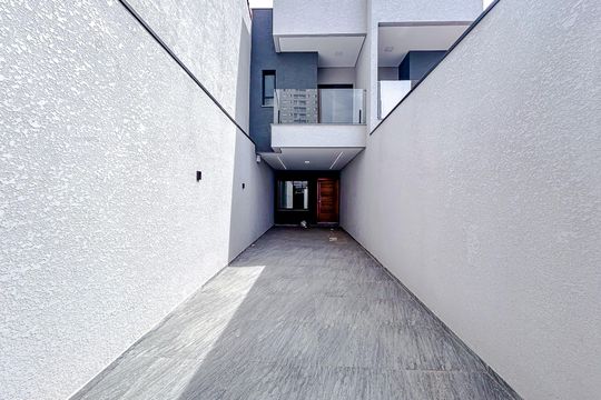 Garagem de casa à venda com 4 quartos, 150m² em Vila Carrão, São Paulo