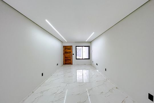 Casa à venda com 4 quartos, 150m² em Vila Carrão, São Paulo