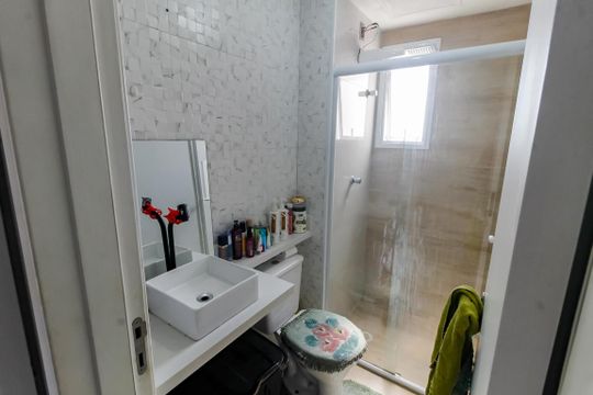 Banheiro de apartamento para alugar com 2 quartos, 50m² em Jardim Ana Maria, São Paulo