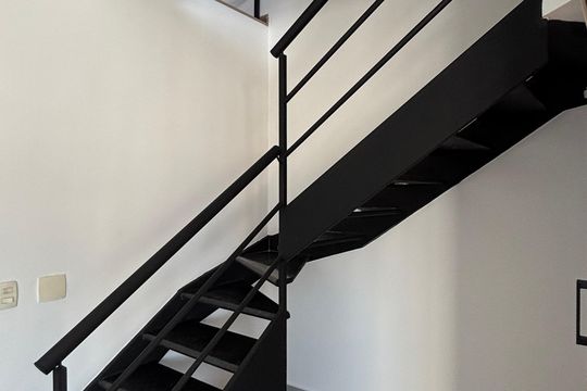 Escada de apartamento à venda com 1 quarto, 90m² em Jardim, Santo André