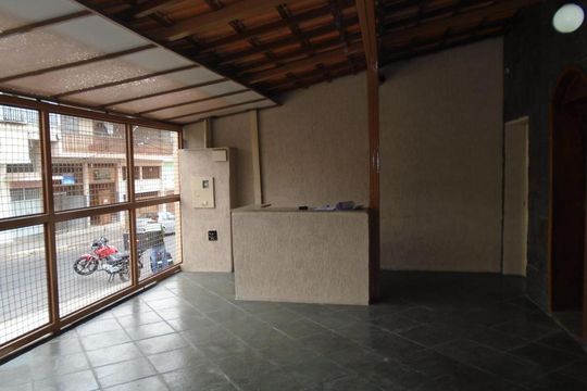 Garagem de casa à venda com 3 quartos, 360m² em Santa Monica, Belo Horizonte