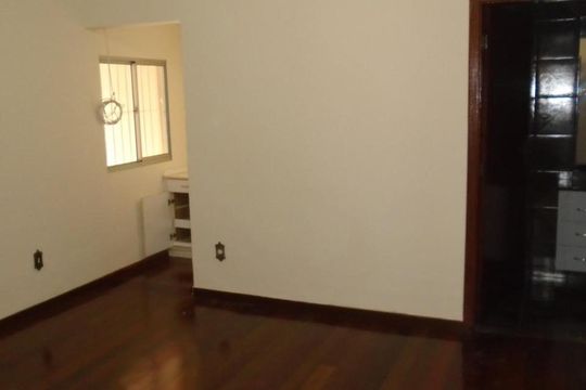 Sala de casa à venda com 3 quartos, 360m² em Santa Monica, Belo Horizonte