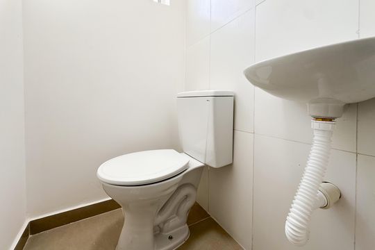 Banheiro de serviço de apartamento à venda com 2 quartos, 79m² em Baeta Neves, São Bernardo do Campo