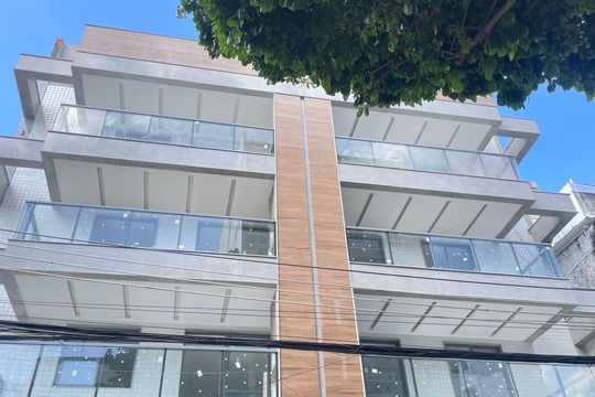 Fachada de apartamento à venda com 2 quartos, 68m² em Vila Isabel, Rio de Janeiro