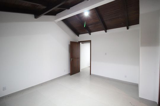 Suíte 2 de casa à venda com 5 quartos, 290m² em Jardim Itu, Porto Alegre