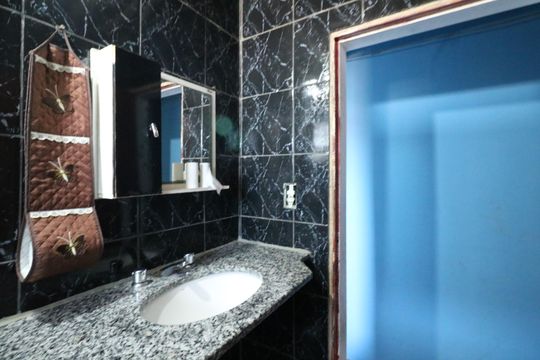 Edícula de casa à venda com 3 quartos, 90m² em Vila Nogueira, Diadema