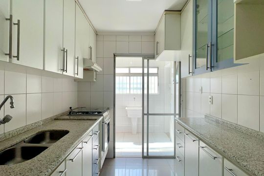Cozinha de apartamento à venda com 2 quartos, 86m² em Paraíso, São Paulo
