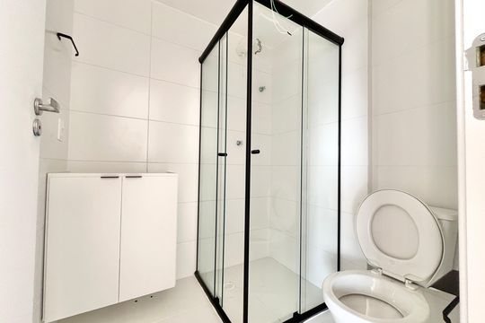 Banheiro de kitnet/studio à venda com 1 quarto, 31m² em Parada Inglesa, São Paulo