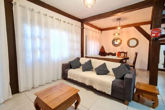 Casa de Condomínio para alugar com 3 quartos, 180m² em Jardim Tres Marias, Guarujá