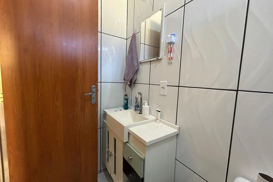 Casa à venda com 6 quartos, 250m² em Vereda, Contagem