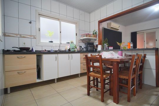 Cozinha de casa à venda com 4 quartos, 195m² em Feitoria, São Leopoldo