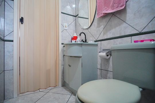 Banheiro 1 de casa à venda com 4 quartos, 195m² em Feitoria, São Leopoldo