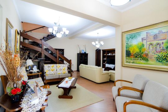 Casa à venda com 3 quartos, 350m² em Vila Galvão, Guarulhos