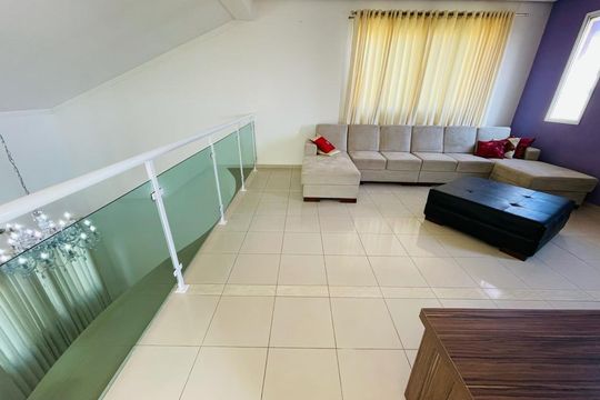 Sala de casa à venda com 4 quartos, 400m² em Caxambu, Jundiaí