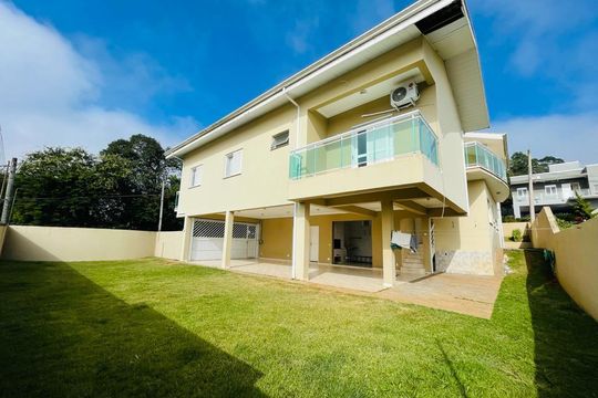 Área externa de casa à venda com 4 quartos, 400m² em Caxambu, Jundiaí