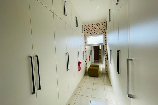 Quarto de casa à venda com 4 quartos, 400m² em Caxambu, Jundiaí