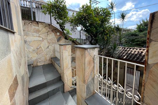 Casa à venda com 3 quartos, 250m² em Vila Nossa Senhora do Retiro, São Paulo
