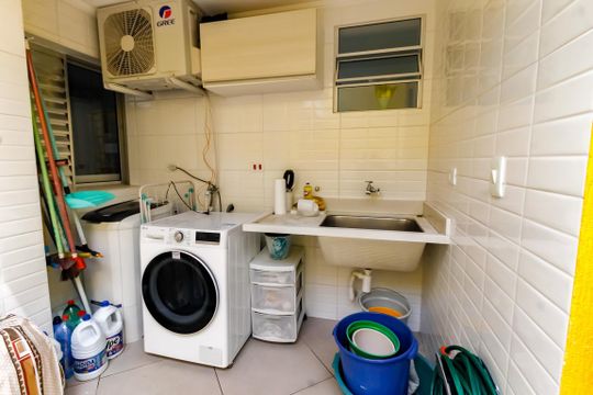 Área de Serviço de casa à venda com 3 quartos, 202m² em Vila Prel, São Paulo