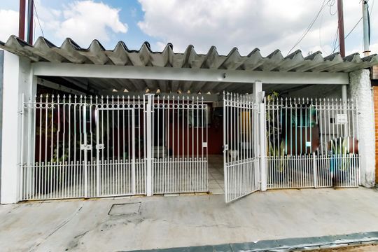 Fachada de casa à venda com 3 quartos, 202m² em Vila Prel, São Paulo