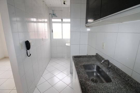 Cozinha de apartamento para alugar com 2 quartos, 65m² em Jardim Satélite, São José dos Campos