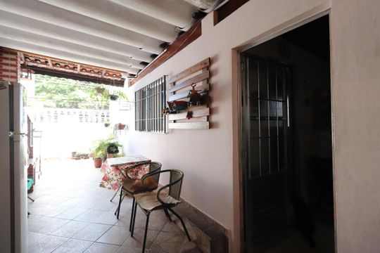 Quintal de casa à venda com 4 quartos, 157m² em Vila Nova Manchester, São Paulo