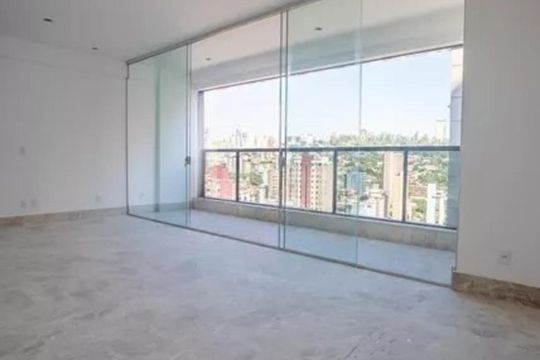 Apartamento à venda com 4 quartos, 131m² em Lourdes, Belo Horizonte