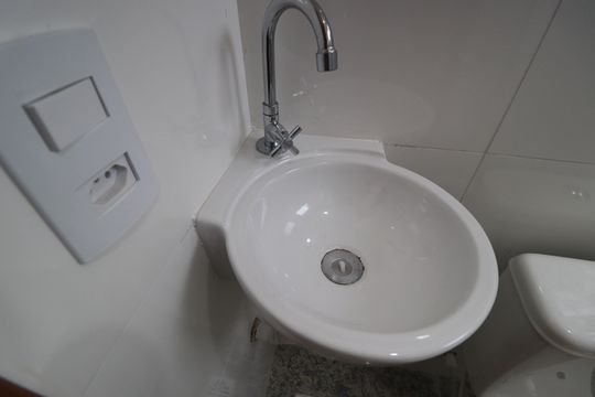 Banheiro de apartamento para alugar com 1 quarto, 10m² em Vila Sao Pedro, Santo André