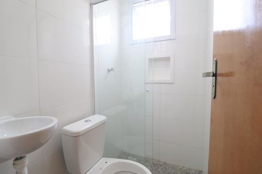Banheiro de apartamento para alugar com 1 quarto, 10m² em Vila Sao Pedro, Santo André