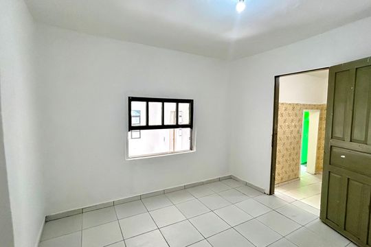 Quarto 2 de casa à venda com 2 quartos, 60m² em Jardim Miriam, Guarulhos
