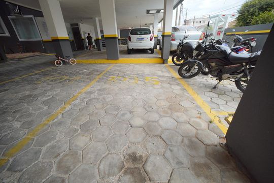Garagem de apartamento para alugar com 2 quartos, 68m² em Ingleses do Rio Vermelho, Florianópolis