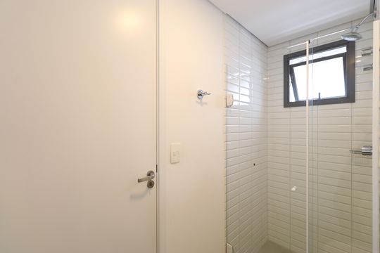 Banheiro de apartamento para alugar com 1 quarto, 41m² em Pompeia, São Paulo