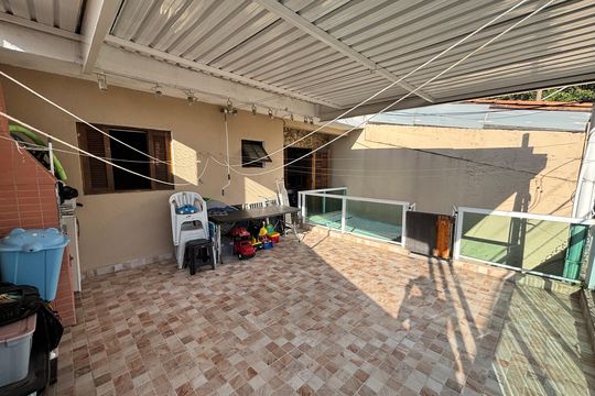 Quintal de casa à venda com 2 quartos, 100m² em Jardim Arize, São Paulo