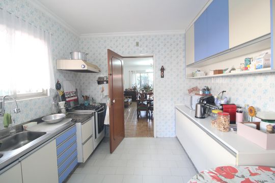 Cozinha de casa à venda com 3 quartos, 206m² em Interlagos, São Paulo