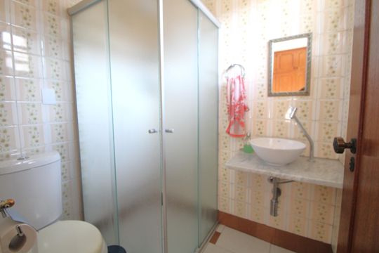 Banheiro da suíte 1 de casa à venda com 3 quartos, 206m² em Interlagos, São Paulo