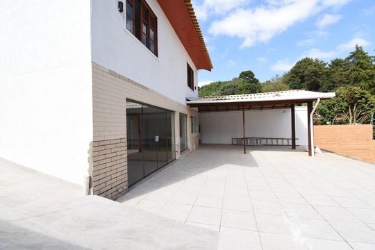 Área externa de casa à venda com 6 quartos, 280m² em Santo Inácio, Curitiba