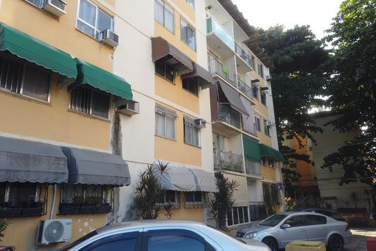 Fachada do bloco de apartamento à venda com 2 quartos, 44m² em Taquara, Rio de Janeiro