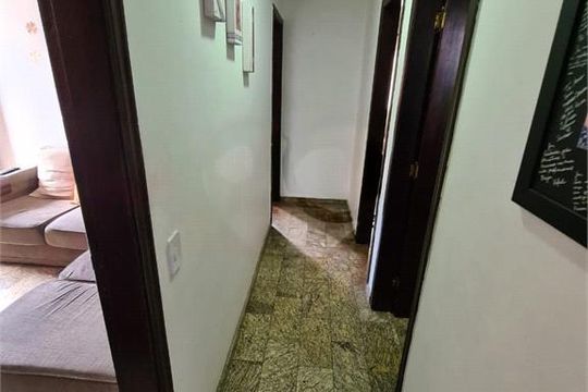 Casa à venda com 3 quartos, 200m² em Jardim Azano I, São Paulo