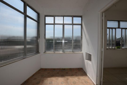 Varanda do Quarto 2 de apartamento para alugar com 2 quartos, 100m² em Rocha Miranda, Rio de Janeiro
