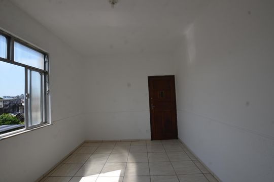 Apartamento para alugar com 2 quartos, 100m² em Rocha Miranda, Rio de Janeiro