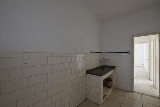 Cozinha de apartamento para alugar com 2 quartos, 100m² em Rocha Miranda, Rio de Janeiro