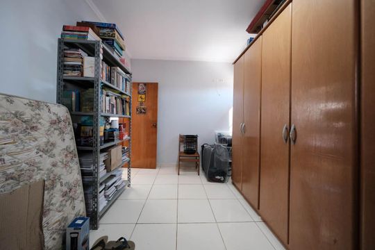 Quarto 6 de casa à venda com 8 quartos, 280m² em Vila Granada, São Paulo