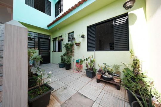 Área externa de casa à venda com 8 quartos, 280m² em Vila Granada, São Paulo