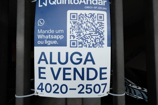 Fachada de casa à venda com 8 quartos, 280m² em Vila Granada, São Paulo