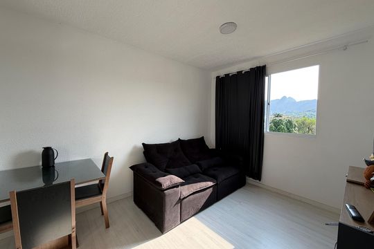 Sala de apartamento para alugar com 2 quartos, 61m² em Taquara, Rio de Janeiro