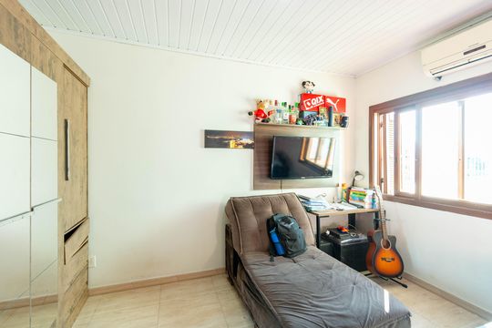 Casa à venda com 3 quartos, 90m² em São José, Canoas