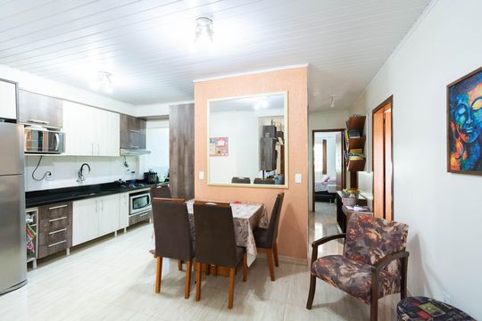 Casa à venda com 3 quartos, 90m² em São José, Canoas