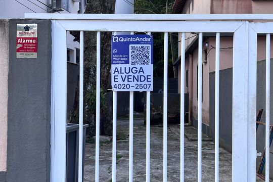 Plaquinha de casa para alugar com 1 quarto, 50m² em Recreio dos Bandeirantes, Rio de Janeiro
